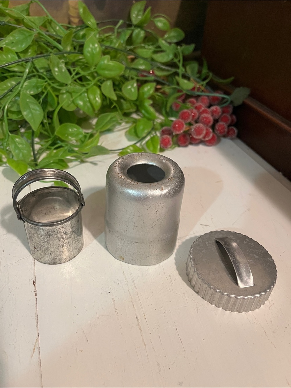 VTG Biscuit Cutters (3) - Globe “A1” Biscuit Mix Advertisement - Patent Pending